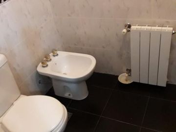 Casa - La Cumbre Cordoba 4 ambientes, 3 baños mas toilette, escritorio, gran parque.