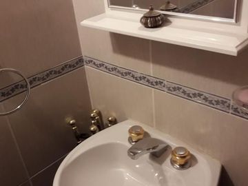 Casa - La Cumbre Cordoba 4 ambientes, 3 baños mas toilette, escritorio, gran parque.