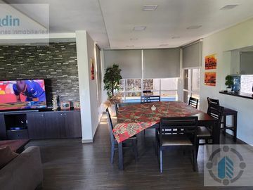Se vende casa en barrio Privado Panambi