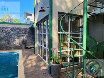 Se vende casa en barrio Privado Panambi