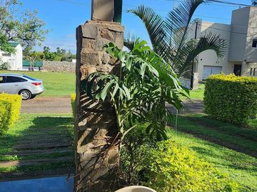 Se vende casa en barrio Privado Panambi