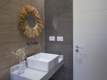 Casa en venta con renta - Barrio San Simon, Canning