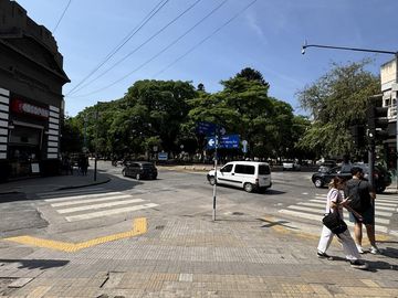 IMPORTANTE ESQUINA EN  VENTA en Barrio Sur, zona Tribunales