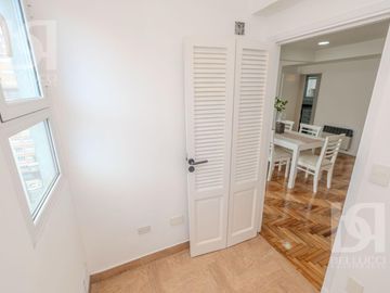 4 AMBIENTES A LA CALLE CON BALCON TERRAZA Y VISTA LATERAL AL MAR