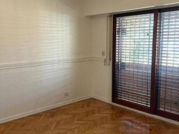 Casa - La Lucila-Vias/Maipu  5 ambientes -