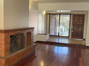 Casa - La Lucila-Vias/Maipu  5 ambientes -