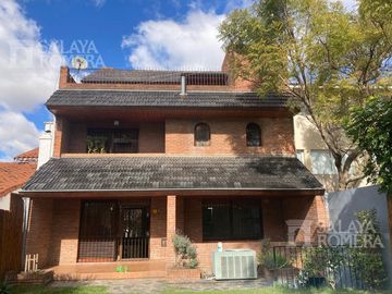 Casa - La Lucila-Vias/Maipu  5 ambientes -