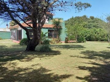 Casa en venta - 3 Dormitorios 2 Baños - 900Mts2 - Miramar