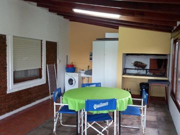 Casa en venta - 3 Dormitorios 2 Baños - 900Mts2 - Miramar