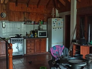 Casa en venta - 3 dormitorios 2 baños  - jardín parquizado 140mts2 - San Bernardo Del Tuyu