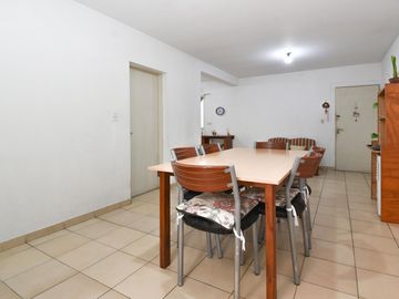 Departamento  un dormitorio con balcón zona facultades