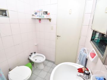 Departamento  un dormitorio con balcón zona facultades