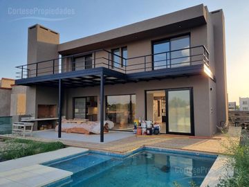Casa en Vila Marina