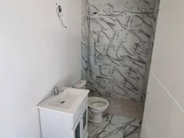 Casa de 2 ambientes con cochera en venta en complejo Arturo Illia - Grand Bourg