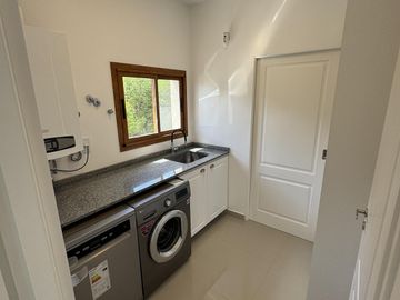 OPORTUNIDAD Venta casa 4 dormitorios a la laguna - Santa Isabel - Escobar