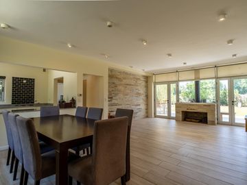 Casa moderna a la venta en barrio cerrado Lomas de San Francisco   uf 27