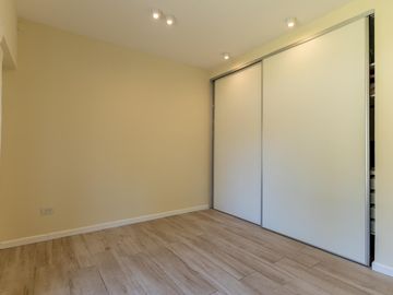 Casa moderna a la venta en barrio cerrado Lomas de San Francisco   uf 27
