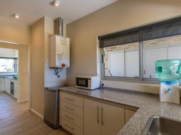 Casa moderna a la venta en barrio cerrado Lomas de San Francisco   uf 27