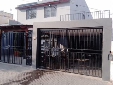 CASA 3 DORM + DPTO 2 DORM