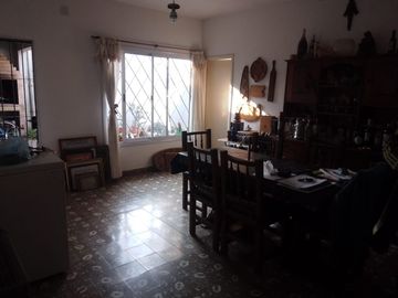 CASA 3 DORM + DPTO 2 DORM