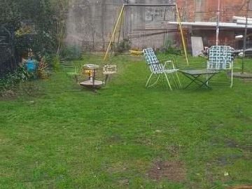 Casa en venta - 3 dormitorios 1 baño - cochera - 238mts2 - Lisandro Olmos Etcheverry, La Plata