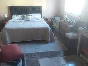 Casa en venta - 3 dormitorios 1 baño - cochera - 238mts2 - Lisandro Olmos Etcheverry, La Plata