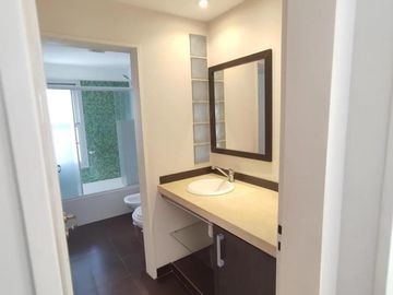 Casa en venta - 4 Dormitorios 2 Baños - Cocheras - 350Mts2 - El Palomar, Cañuelas