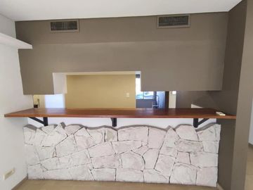 Casa en venta - 4 Dormitorios 2 Baños - Cocheras - 350Mts2 - El Palomar, Cañuelas
