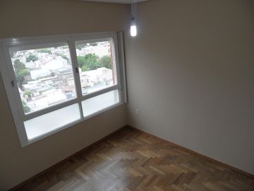 Departamento en venta - 3 dormitorios 2 baños - 75mts2 - Bahia Blanca
