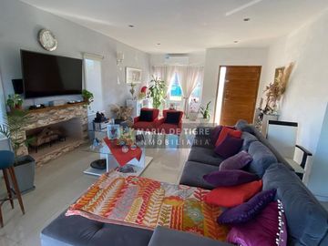 Casa en venta de una planta en San Sebastián - Área 12