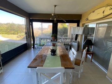Casa en venta de una planta en San Sebastián - Área 12
