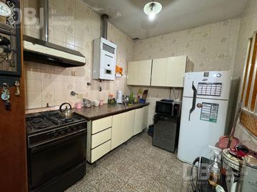 VENTA PH MULTIFAMILIAR 3 AMB Y 3 AMB EN MATADEROS