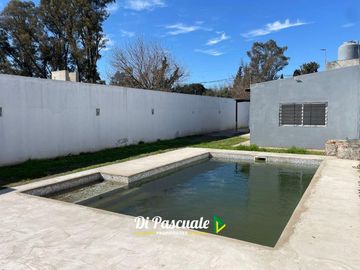 Casa 3 Ambientes con Parque y Pileta -  La Reja