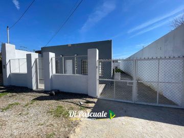 Casa 3 Ambientes con Parque y Pileta -  La Reja
