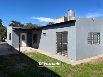Casa 3 Ambientes con Parque y Pileta -  La Reja