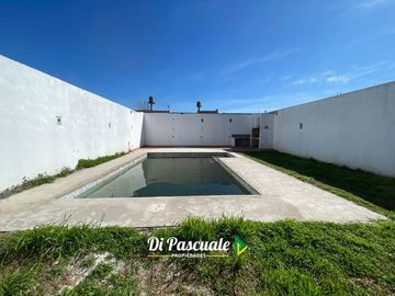 Casa 3 Ambientes con Parque y Pileta -  La Reja