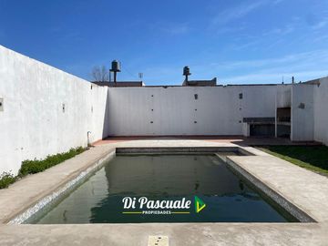 Casa 3 Ambientes con Parque y Pileta -  La Reja