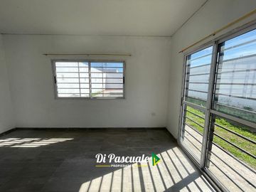 Casa 3 Ambientes con Parque y Pileta -  La Reja