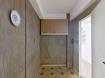 Departamento 3 ambientes mas dependencia en VENTA en Caballito