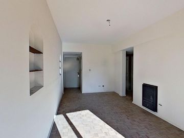 Departamento 3 ambientes mas dependencia en VENTA en Caballito