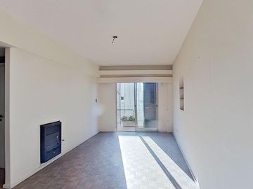 Departamento 3 ambientes mas dependencia en VENTA en Caballito