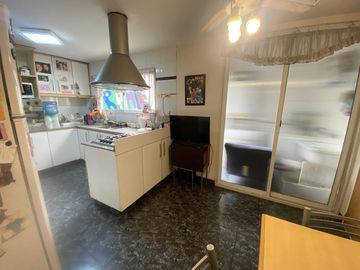 Departamento 4 ambientes con cochera en Caballito
