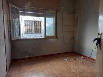 MOMENTANEAMENTE SUSPENDIDA  POR FALTA DE DOCUMENTACION********OPORTUNIDAD !!!!!!!!! PARA RECICLAR ***IDEAL  2 FAMILIAS