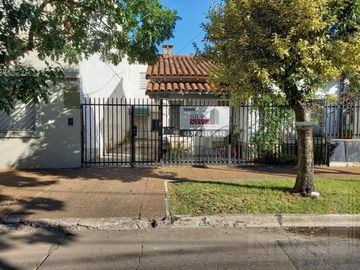 MOMENTANEAMENTE SUSPENDIDA  POR FALTA DE DOCUMENTACION********OPORTUNIDAD !!!!!!!!! PARA RECICLAR ***IDEAL  2 FAMILIAS