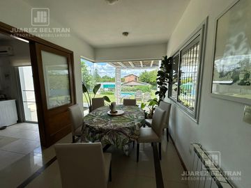 Casa 4 dormitorios - Villa Allende Golf - Altos del Golf, Barrio Privado.