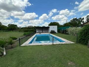 Casa 4 dormitorios - Villa Allende Golf - Altos del Golf, Barrio Privado.