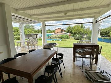 Casa 4 dormitorios - Villa Allende Golf - Altos del Golf, Barrio Privado.