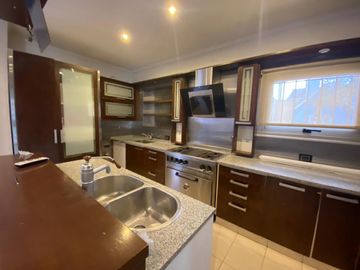 Larrea 892