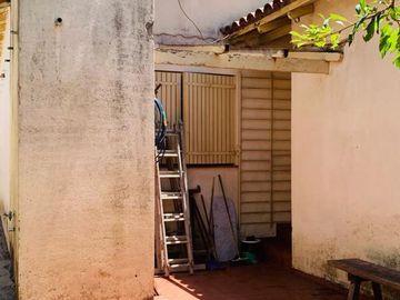 CASA MULTIFAMILIAR C/ 400M2 DE LOTE EN VENTA - JOSE LEON SUAREZ