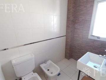 Venta de Departamento duplex de 2 ambientes con balcón aterrazado en Wilde (30411)